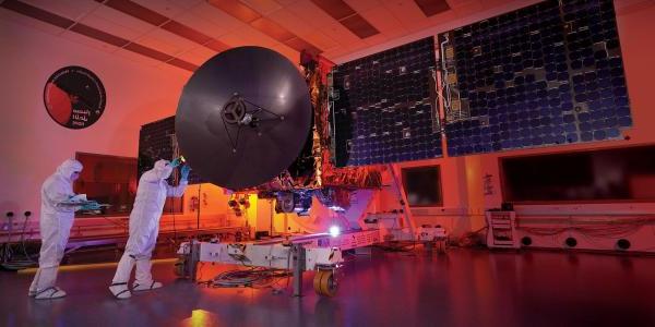Engineers at CU Boulder’s Laboratory for Atmospheric and Space Physics (LASP) perform last-minute inspections of the Hope Probe spacecraft before its shipment to Dubai and the Tanegashima launch site in Japan.